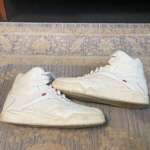 Vintage 1980s Reebok sneakers